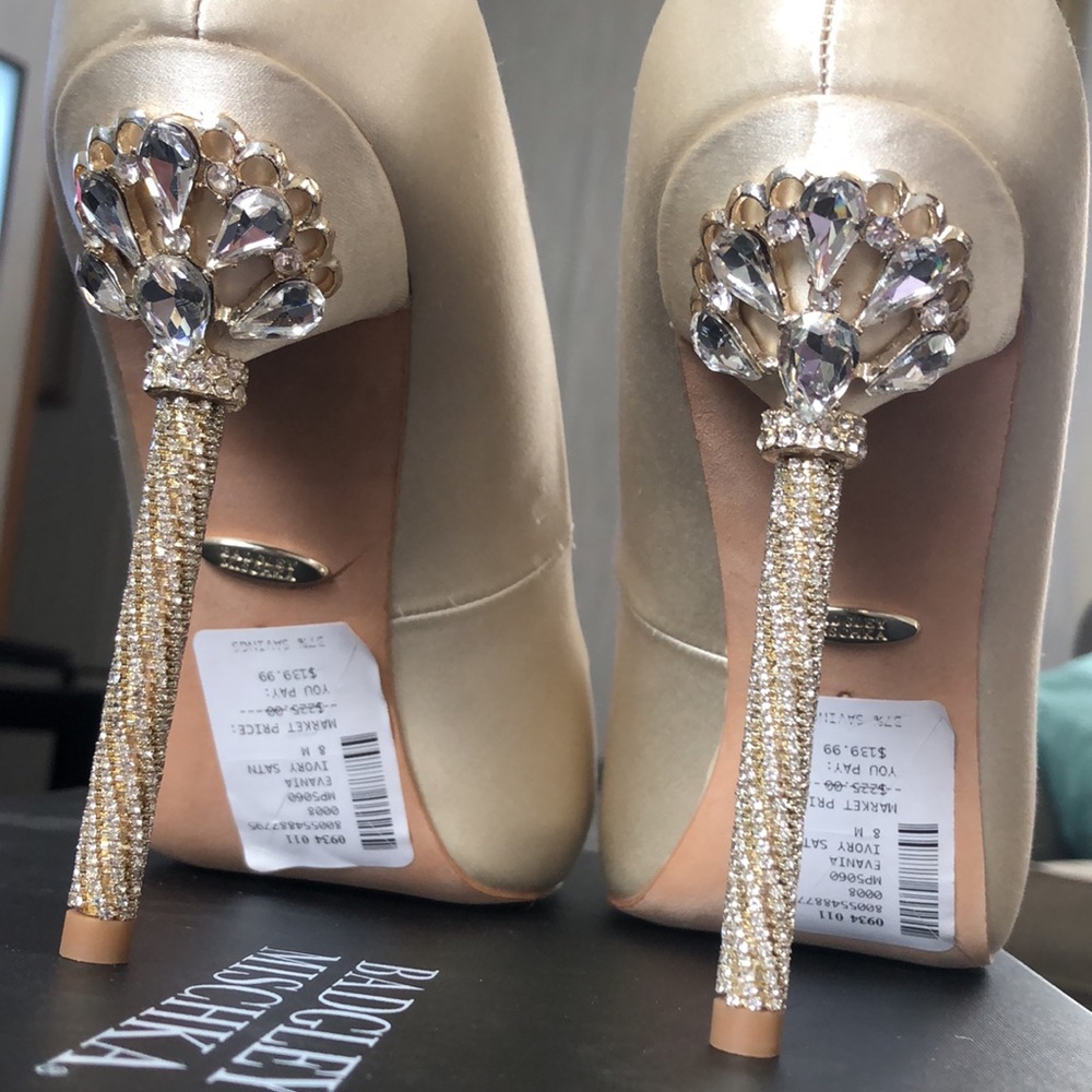 Badgley Mischka jeweled satin pumps - Picture 9 of 10